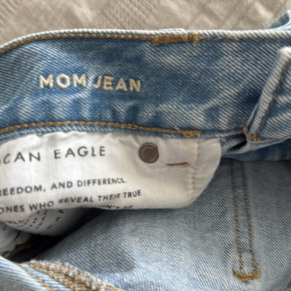 American Eagle Mom Jean - Picture 6 of 6